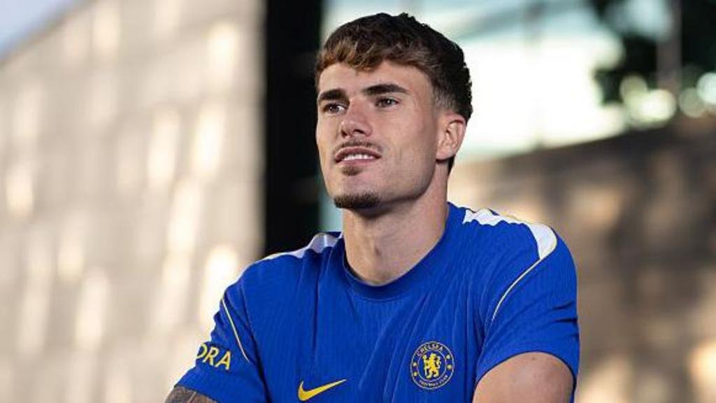 Chelsea Secures the Signature of Highly Sought-After Left-Back Pep Chavarria in a £16m Deal