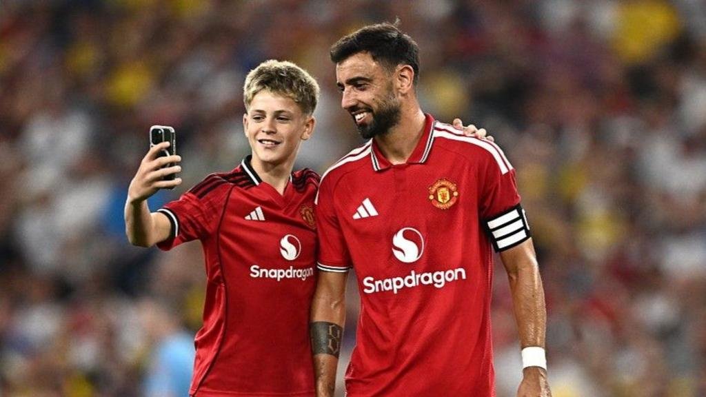Fernandes the Centre of Attention - But What Next for Man Utd Captain?