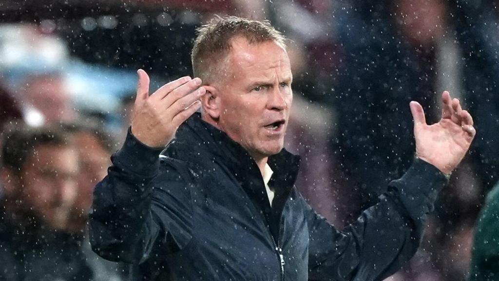 Vrancken's Hearts Off to a Rocky Start: Worrying Signs Emerge After Champions League Exit