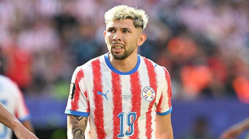 Ipswich Town Secures Deal for Paraguayan Forward Julio Enciso