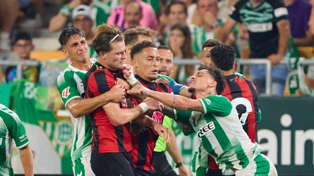 Scott and Antony See Red as Bournemouth and Real Betis Draw in Pre-Season Friendly