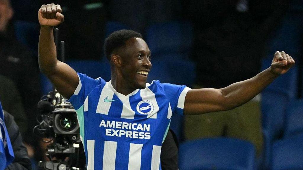Welbeck on the Brink of Chelsea Move as Medical Looms