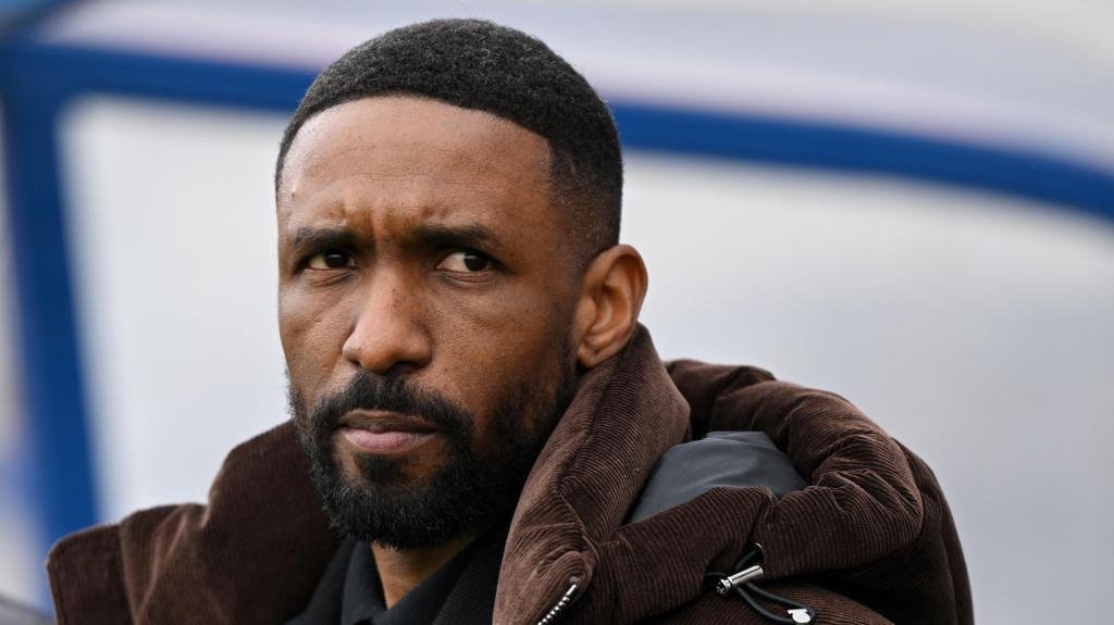 Woking Part Ways with Jermain Defoe Amid Growing Concerns